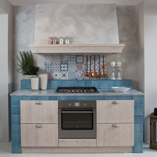 Moderne Küche - Rosemary - Aurora cucine - Holz / L-förmig / mit Griffen