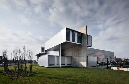 Hinterlüftete Fassade / Polycarbonat - MATTEO GRASSI - Stahlbau Pichler