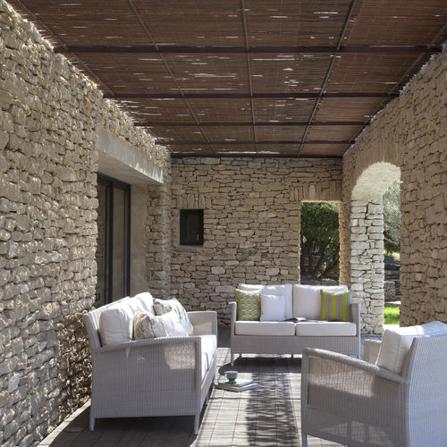 Modernes Sofa - SAFI - VINCENT SHEPPARD - für Terrasse / Stoff / mit Armlehnen