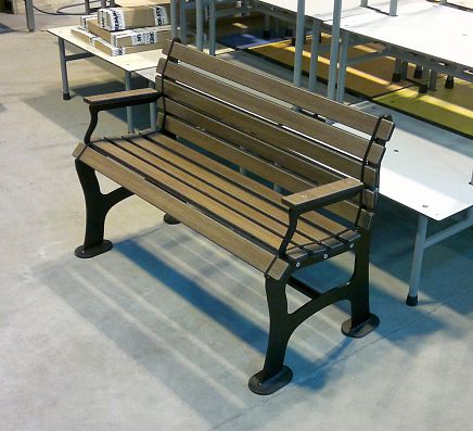 Moderne Bank für Umkleideraum - SBB150.1 - Foreman Fitness Europe GmbH - Holz / Stahl / mit Rückenlehne