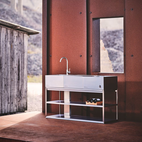 Minimalistische Kücheninsel - Open Kitchen - Röshults - Metall / für Außenbereich / farblos