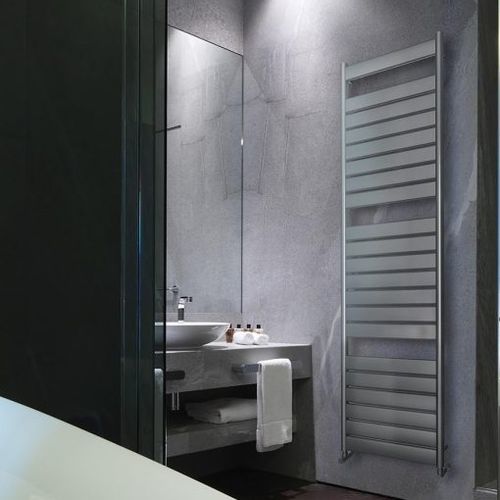 Heißwasser-Badheizkörper - VEGA-O - K8 Radiatori - 0...500 w / 501 w...750 w / 751 w...1000 w