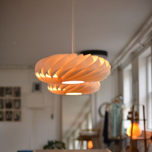Hängelampe - TR5 - Tom Rossau - lackiertes Aluminium / Birke / modern