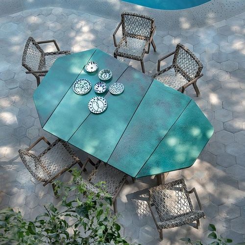 Moderner Esstisch - Rafael - Ethimo - Teakholz / Marmor / Gestell aus Teakholz