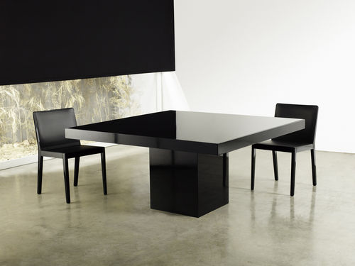Moderner Tisch - BEECH  - MODLOFT - lackiertes Holz / Buche / quadratisch