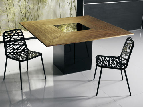 Moderner Esstisch - FITZROY - MODLOFT - Holz / quadratisch / für Privatgebrauch
