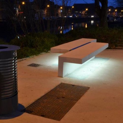 Moderne Bank für den öffentlichen Raum - LED-LINE - URBASTYLE - Beton / beleuchtet