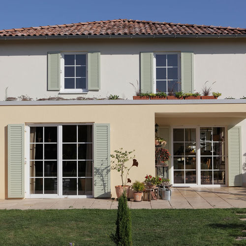 Feststehender Fensterladen - SUN-R75 / SUN-R48 - EHRET GmbH - Aluminium / farbig / Holzoptik