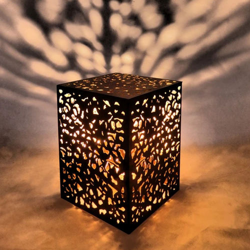 Tischlampe - PATTERN  - BOHEME DESIGN - Metall / originelles Design / mit Kabel