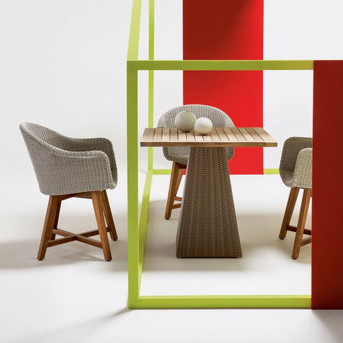 Moderner Esstisch - Gipsy - Il Giardino di Legno - Teakholz / Gestell aus Rattan / quadratisch
