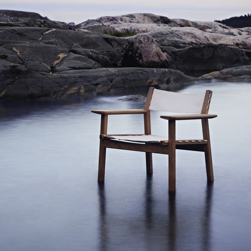 Moderner Sessel - DJURÖ - Skargaarden - Teakholz / für Garten
