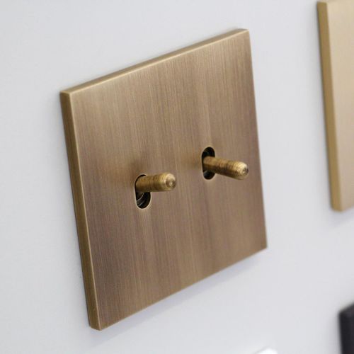 Kippschalter - TRINITY - 6ixtes interrupteurs - Einbau / doppelt / Messing