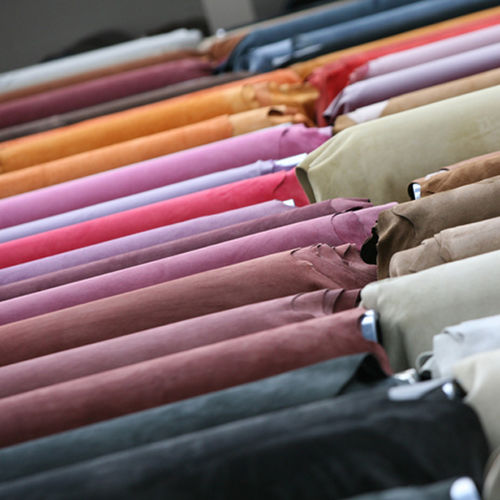 Natürliches Möbelleder - VERAPELLE ALCANTARA - Foresti Home Collection Group srl - einfarbig / Motiv