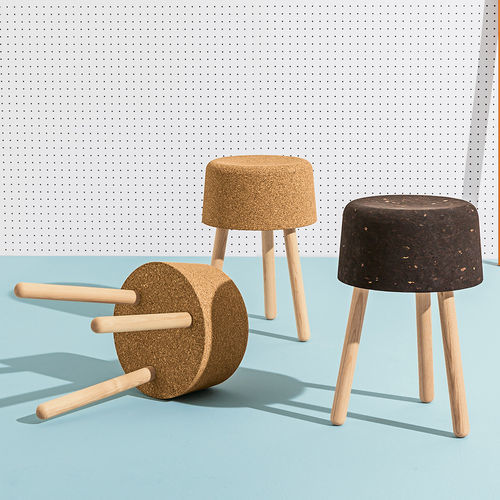 Moderner Hocker - BOMBETTA - DISCIPLINE - Kork / Gestell aus Esche / mit 3 Beinen