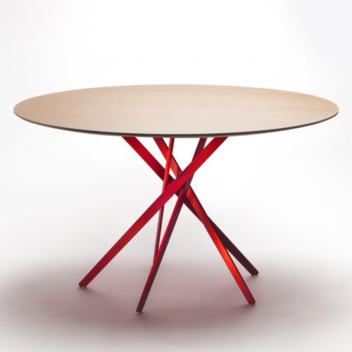 Moderner Esstisch - IKI - ADENTRO - Eiche / MDF / Holzfurnier