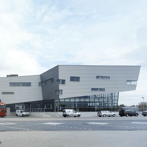 Paneel-Fassadenverkleidung - COLORCOAT®  - TATA STEEL - Stahl / Zink / Dekorputz
