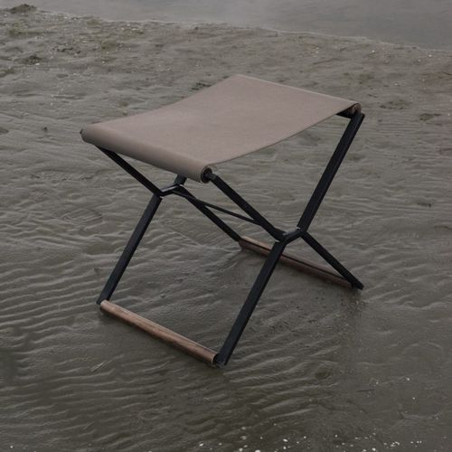 Moderner Hocker - JAMES - STELLAR WORKS - Nussbaum / Gestell aus Nussbaum / Gestell aus Stahl