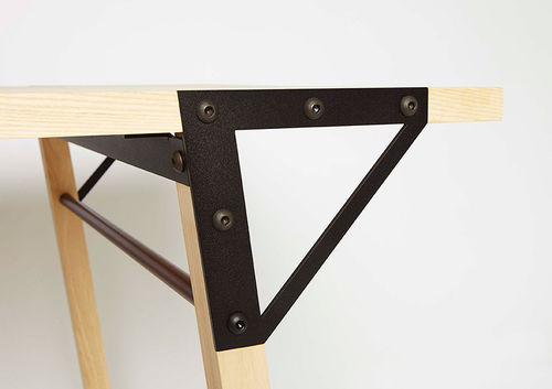 Moderner Tisch - T1 - FRAMA - Holz / Stahl