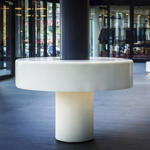 Moderner Tisch - HAMBURG  - Stayconcrete - Beton / rund / beleuchtet
