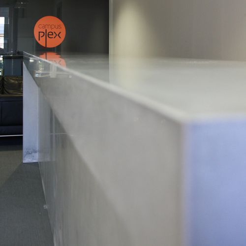 Beton-Empfangstheke - CAMPUS PLEX  - Stayconcrete