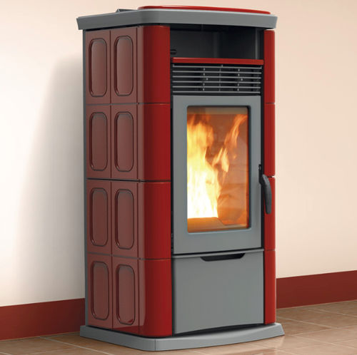 Pelletkaminofen - 7000 TCOM MAIOLICA - THERMOROSSI - 0 - 5 kW / 5 kW...10 kW / bodenstehend