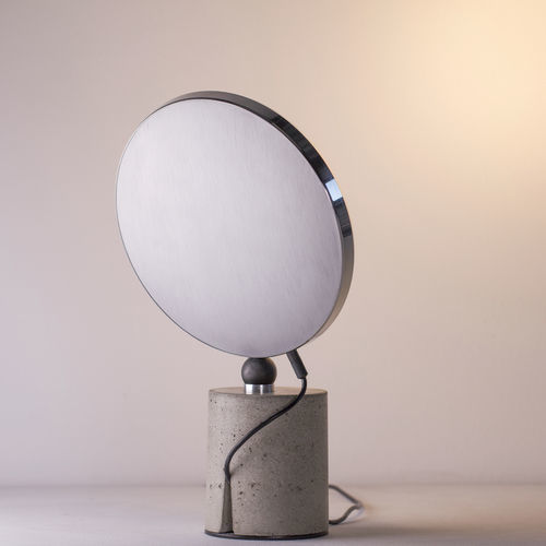 Tischlampe - AVVENI - Sattler GmbH - Boden / Aluminium / Beton