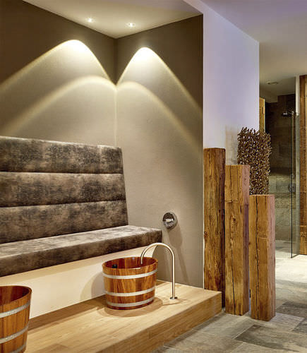Fusspflegestuhl mit Wellnessbecken / Kunstleder - Hofer Group GmbH