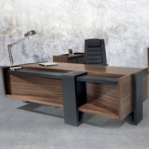 Chefschreibtisch - ROSSI  - SOLENNE OFFICE FURNITURE - modern / Holz / mit Gestell aus Paneelen