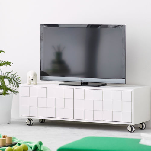 Modernes Fernsehmöbel - COLLECT 2010 - A 2 designers - mit Rollen / Eiche / gestrichenes Holz