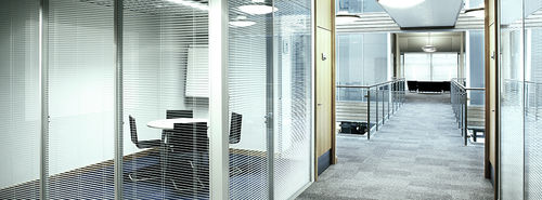 Abnehmbare Trennwand - SATIN - planet partitioning - Glas / mit Doppelverglasung / für professionellen Einsatz