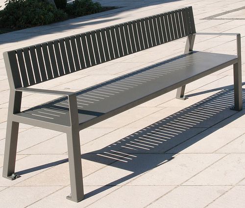 Moderne Bank für den öffentlichen Raum - GÉNÉRIC - ACCENTURBA - Stahlblech / thermolackierter Stahl / mit Rückenlehne