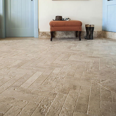 Natursteinfliesen - BEIGE TRAVERTINE UNFILLED - Pedrantiqua - Relief / gebürstet / sandgestrahlt