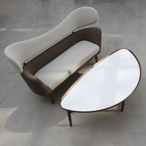Couchtisch / skandinavisches Design - COCKTAIL - House of Finn Juhl – Onecollection - Eiche / Nussbaum / Halbmond