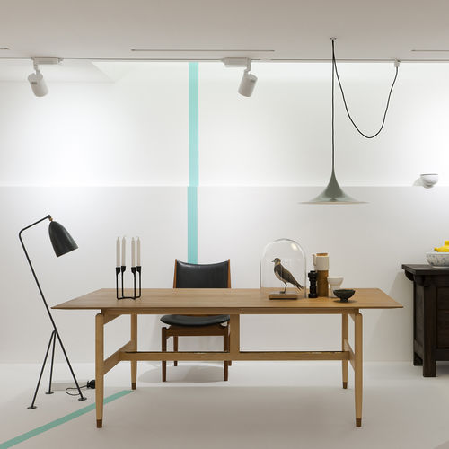 Schreibtisch / skandinavisches Design - KAUFMANN - House of Finn Juhl – Onecollection - Eiche / Nussbaum / mit 4 Beinen