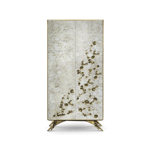 Moderner Kleiderschrank - SPELLBOUND AGED MIRROR - KOKET Love Happens - hochglanzlackiertes Holz / Messing / mit Schwingtür