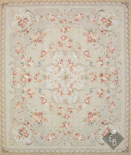 Traditioneller Teppich - CHAMPFLEURY STANDARD - Edition Bougainville - Blumenmotive / PET / Wolle