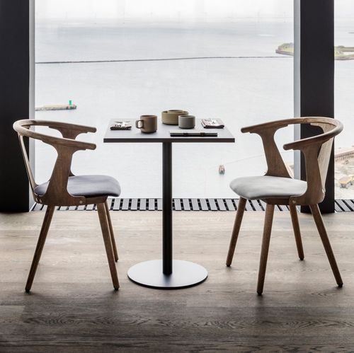 Moderner Bistrotisch - NÆRVÆR  - Andtradition - Laminat / Gestell aus heißlackiertem Stahl / rund