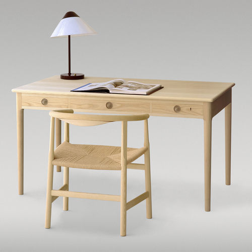 Bodenstehender Schreibtisch - pp305  - PP MØBLER - modern / Massivholz / gerade