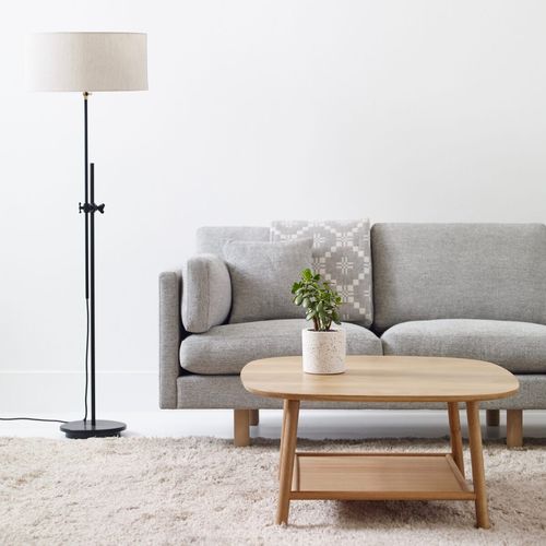Moderner Couchtisch - Hardy  - ANOTHER COUNTRY - Eiche / Gestell aus Eiche / quadratisch