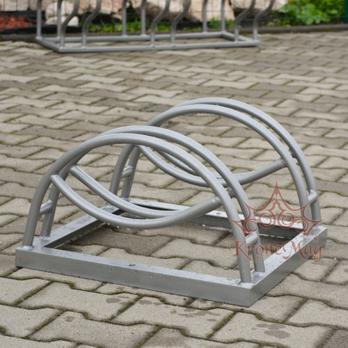 Bodenstehender Fahrradständer - BIKE-2 - KRONEMAG MILLENIUM srl - für öffentliche Bereiche / für Parkplätze / für Schulen