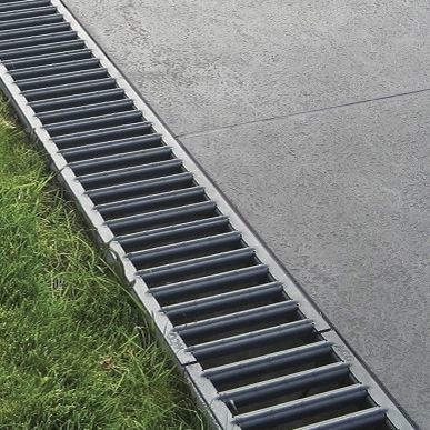 Gitter-Abflussrinne - RainDrain - ACO Building Drainage - Polymerbeton / galvanisiertem Stahlgitter / für öffentliche Bereiche
