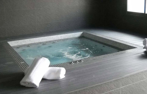 Einbau-Whirlpool - PLAZZA - Clairazur - quadratisch / Sechssitzer / Mosaik