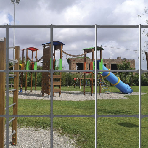 Zaun / geschweißter Maschendraht - ECO STRONG  - Ferro Bulloni - Spielplatz / Zink / rechteckig