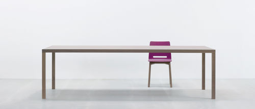 Moderner Tisch - TC4 - HUSSL - Holz / quadratisch / rechteckig