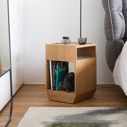 Moderner Nachttisch - PILE - Asplund - Eiche / gebeiztes Holz / Gestell aus Eiche