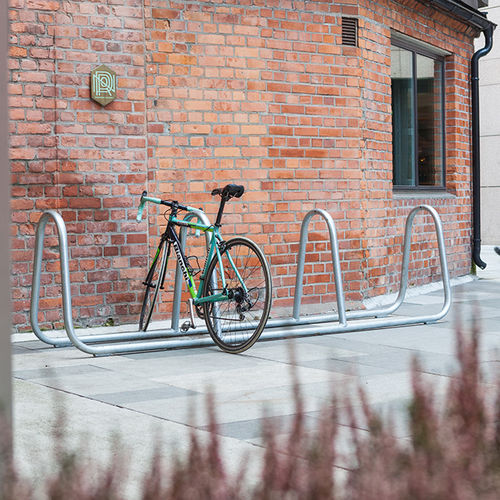 Bodenstehender Fahrradständer - BERG - Vestre - für öffentliche Bereiche / galvanisiertem Stahl / für professionellen Einsatz