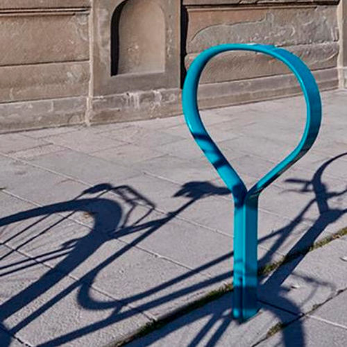 Bodenstehender Fahrradständer - FOLK  - Vestre - gesichert / originelles Design / aus recycelbarem Material