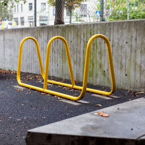 Bodenstehender Fahrradständer - BERG - Vestre - gesichert / originelles Design / horizontal