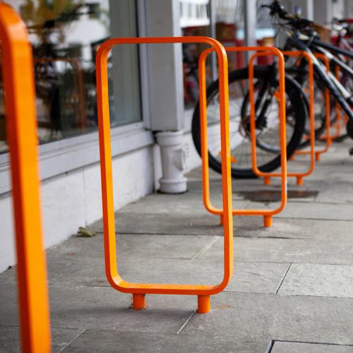 Bodenstehender Fahrradständer - FORUM  - Vestre - gesichert / originelles Design / horizontal