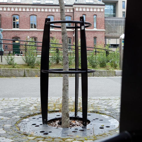 Rundes Baumgitter - URBAN  - Vestre - galvanisiertem Stahl / laserbearbeitet / durchbrochen